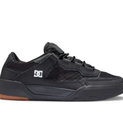 Men's DC DC Metric Skate Shoes